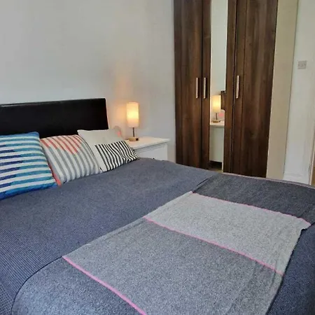Peaceful & Pet Friendly 200mtrs To Dundrum Centre Lejlighed Dublin
